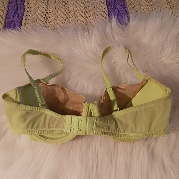 Victoria Secret Lace Push Up Bra 36C - Picture 3 of 4